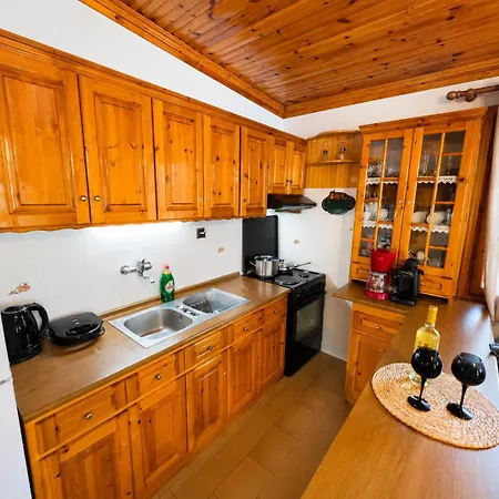 Pine House Case de vacanță Skála Kallirákhis
